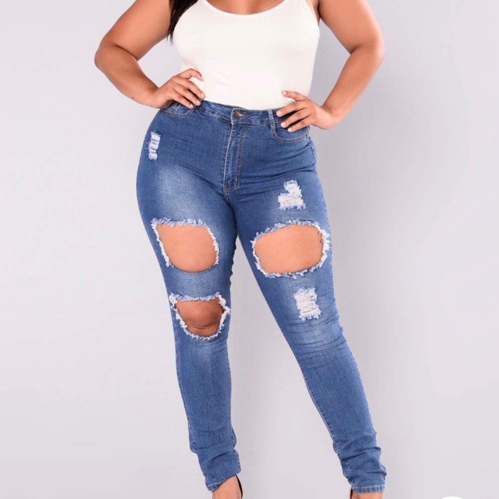 Fashion nova need something jeans